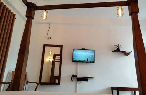 Kahangama Apartment | YELLOW SAPPHIRE SUITE