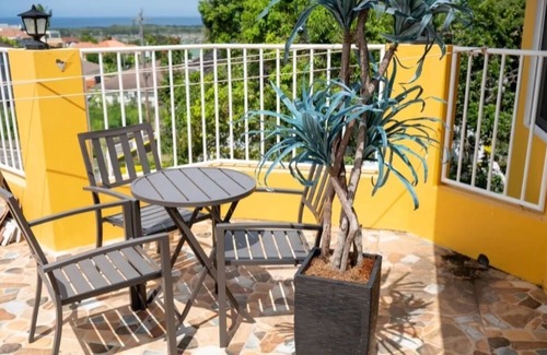 St. Ann's Bay House | YELLOW SUMMER Luxury cozy villa in Drax Hall, St Ann with roof top lounge.