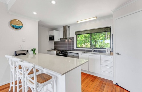 Yaroomba Apartment | Yerranya pet-friendly beach home w pool