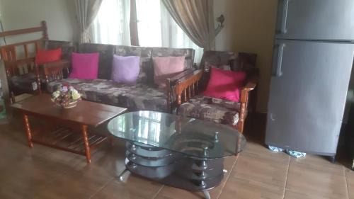 Katugastota Bed & Breakfast | YKC Homestay