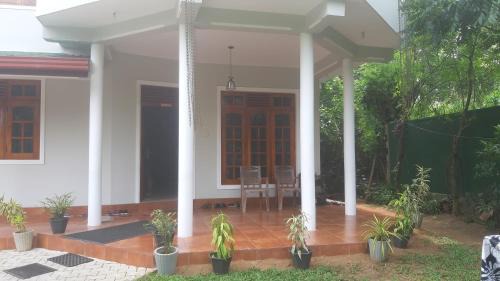 Katugastota Bed & Breakfast | YKC Homestay