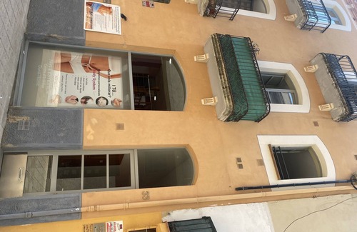 Banyoles Apartment | Yo estaré siempre disponible sea vía watsap o movil.