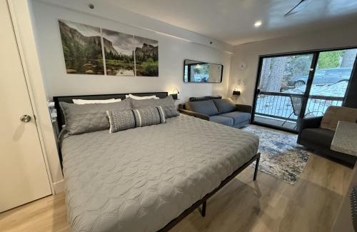 Yosemite West Hotel | Yosemite West Retreat B105