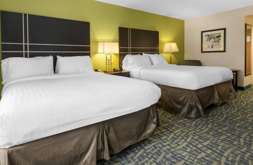 Savannah House | You Found It! 4 Modish Units, Free Parking, Onsite Pool! Near Disney Springs