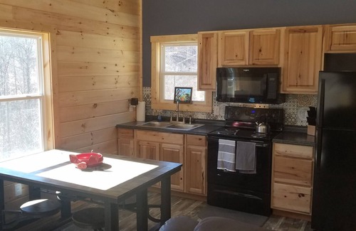 Whittier Cabin | You found the perfect cabin, 8.1 miles to Casino, Hot tub and Views, dogs ok