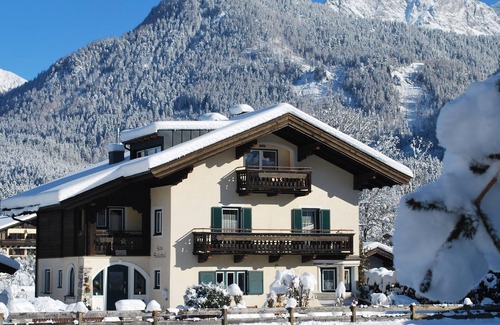 Lofer Apartment | Your apartment with a wonderful view of the Loferer Steinberge