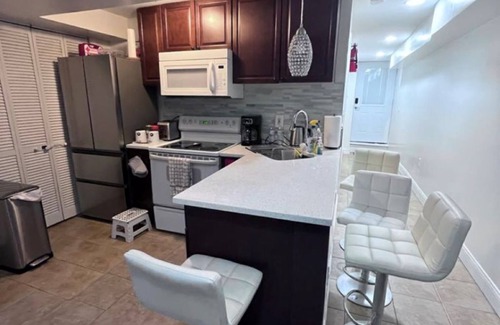 Gallaudet House | 🌆 Your DC Home Away from Home – Near Union Market, Dining & Landmarks.