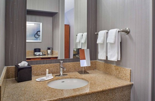 Eden Prairie Resort | Your Home Away From Home! 2 Great Units Near Eden Prairie Center