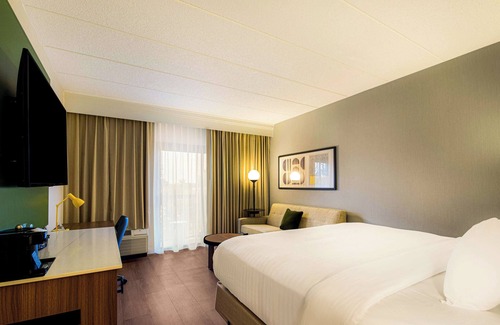 Eastwick Hotel | Your Home Away From Home! Close to Independence Hall, Pets are Welcome