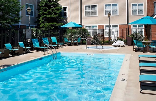 Waukegan Apartment | Your Home Away From Home! Outdoor Pool, Pets Allowed, Near Lindholm Park!