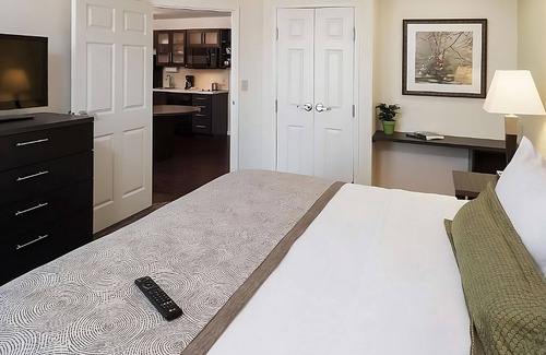 Wichita Hotel | Your Home Away From Home! Pet-Friendly Property, Parking Near Barrington Park!