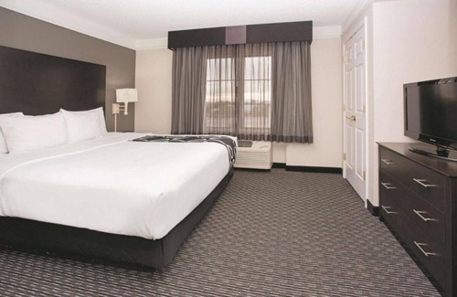 Superstition Springs House | Your Home Away From Home! 3 Convenient Units, Pool, Pets Allowed