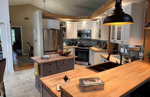 Palm River Estates House | Your Home Away from Home 3+2+Den nGreat deal, excellent reviews
