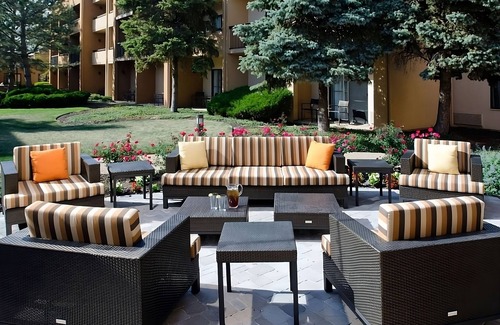 Waldron Hotel | Your Home Away From Home! Pet-Friendly Unit! W/Airport Shuttle Service!