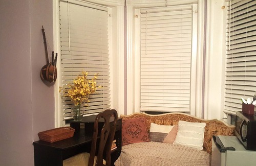 Bloomingdale House | Your home away from home in Bloomingdale, D.C. (Room C)