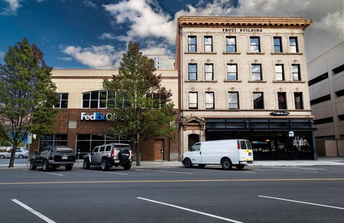 Riverside Apartment | Your Lovely 1 Bed Travel Apartment in the Heart of Spokane