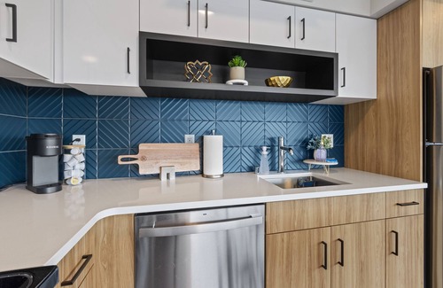 East Central Apartment | Your Luxury Retreat Awaits Free parking available