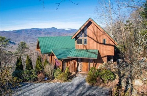 Horse Shoe House | Your mountain escape awaits!