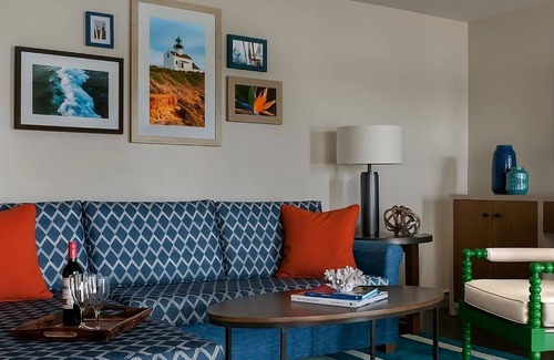 San Diego Hotel | Your New Perfect Vacay Spot w/Bayside Views! Outdoor Pool, Tennis Court!