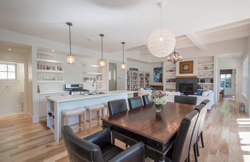 Chester House | Your own private lake house, complete with your own beach & toys