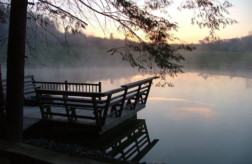 Muddy Pond Cabin | Your Own Private Lake ~ Secluded Cabin In The Woods ~ Romantic Retreat!