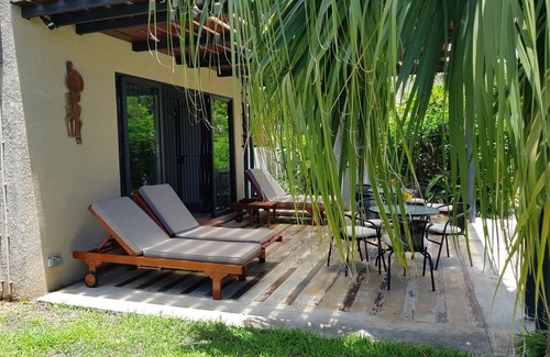 Pereybere Villa | Your own villa with private pool in tropical garden.