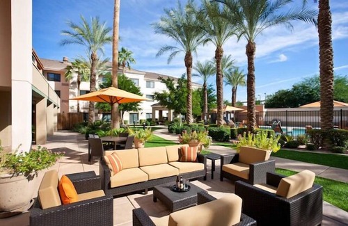 Chandler Apartment | Your Relaxing Getaway Awaits! 2 Homely Units, Outdoor Pool and Pet-friendly!