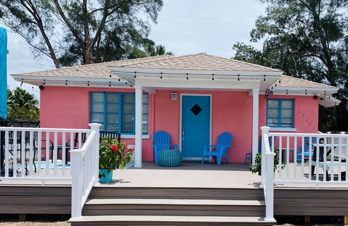 Seminole Cottage | Your very own Private Beach Cottage-walk to the beach