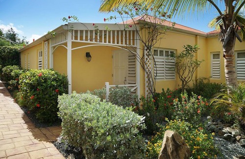 Slob Villa | Your very own private pool w/this villa!