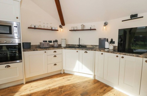 Cribyn Cottage | YR AWEN - INSPIRATION, romantic, luxury holiday cottage in Lampeter