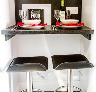 West End Apartment | Yugo Explore - Arran House