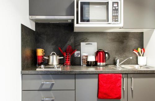 West End Apartment | Yugo Explore - Arran House