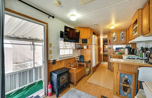 Yuma Cottage | Yuma Getaway w/Pool Access, 5 Mi to Lutes Casino!