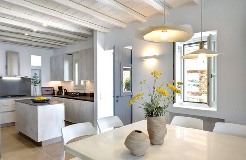 Antiparos Villa | Yvoni - Nine Bedroom Villa, Sleeps 18