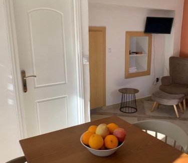 Leonidio Apartment | Zacharos Elegant Studio