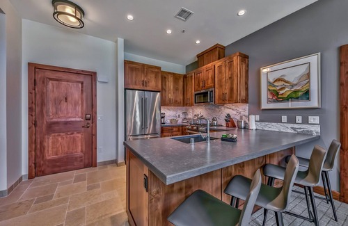 Lakeside Park Apartment | Zalanta Resort at the Village
