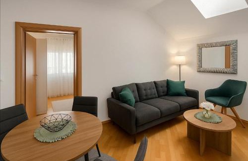 Mostar Apartment | ZARA apartment- Near the Old town , 3 ACs , Free Parking, Peaceful