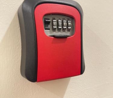 Taman Desa Jaya Hotel | Ze Xiang Hotel - Desa Jaya Ikea Self Check in