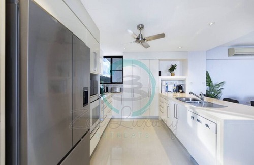 Darwin City Centre Condo | ZEN AT ARKABA - 3BR Luxury Apartment