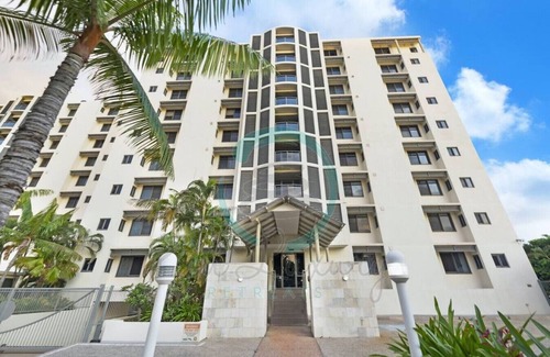 Darwin City Centre Condo | ZEN AT ARKABA - 3BR Luxury Apartment