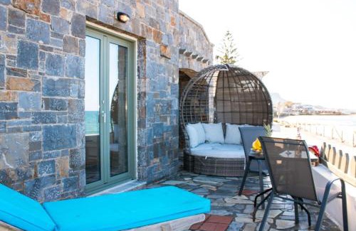 Kokkini Chani Apartment | Zen Beach Front Suite