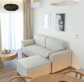 Alexandroupoli Apartment | Zen Retreat