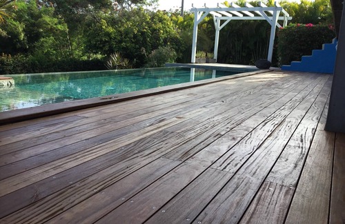 Saint-Francois Villa | Zen Villa in residential area