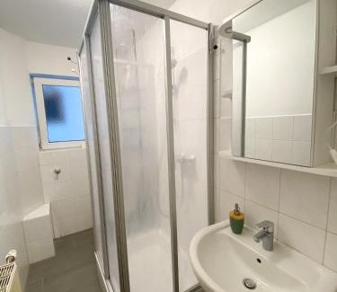 Lubeck City Centre Apartment | Zentrale 2-Zimmer Wohnung in Altstadt & Bahnhofsnähe (überdachte Gartenterasse)