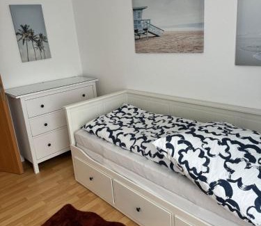 Chemnitz Apartment | Zentrum, 3Zi, 5P, WiFi, Balkon, ruhig