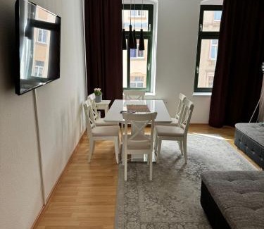 Chemnitz Apartment | Zentrum, 3Zi, 5P, WiFi, Balkon, ruhig