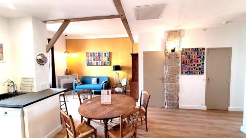 Quartier du Port Apartment | ZePerfectPlace - Vieux Nice Garibaldi 3 chambres