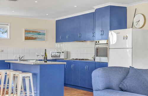 Port Willunga House | Zephyr Shores - Port Willunga - Cosy Beach Retreat just Moments from the Beach