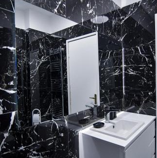 Katerini Apartment | Zeusplace Black and White Retreat
