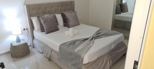 Praia Apartment | Zeyden Place Apt